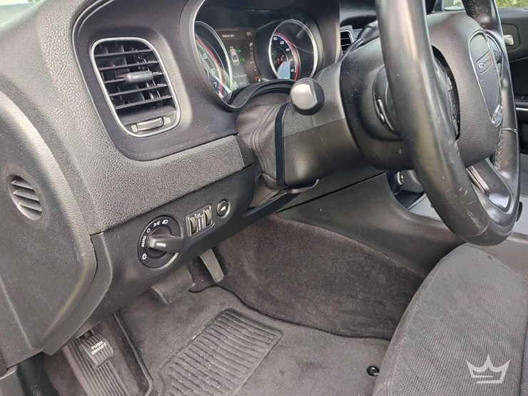 2018-dodge-charger-sedan-image-29