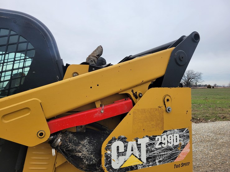 2016-caterpillar-299d-image-2