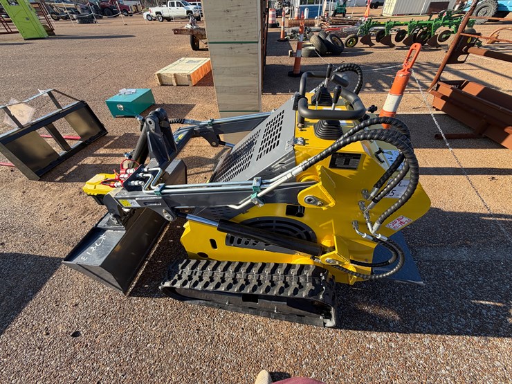 #7813-•-land-honor-lhrt460k1-mini-skid-steer-image-7