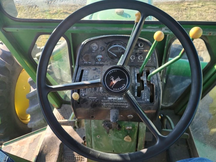 john-deere-7520-image-76