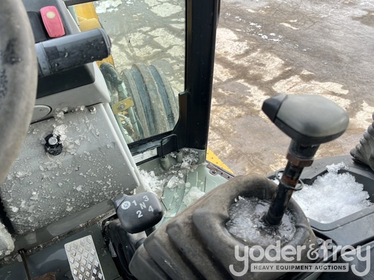 2011-caterpillar-420e-image-49