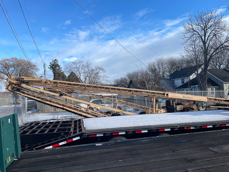 #2251-•-portable-conveyer-lift-image-3