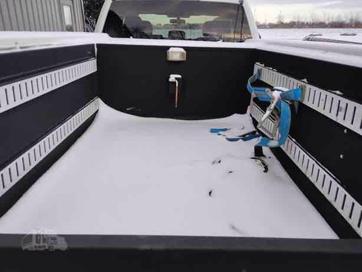 2017-ford-f350-xlt-image-9