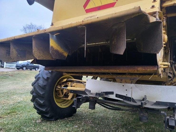 new-holland-tr88-image-28