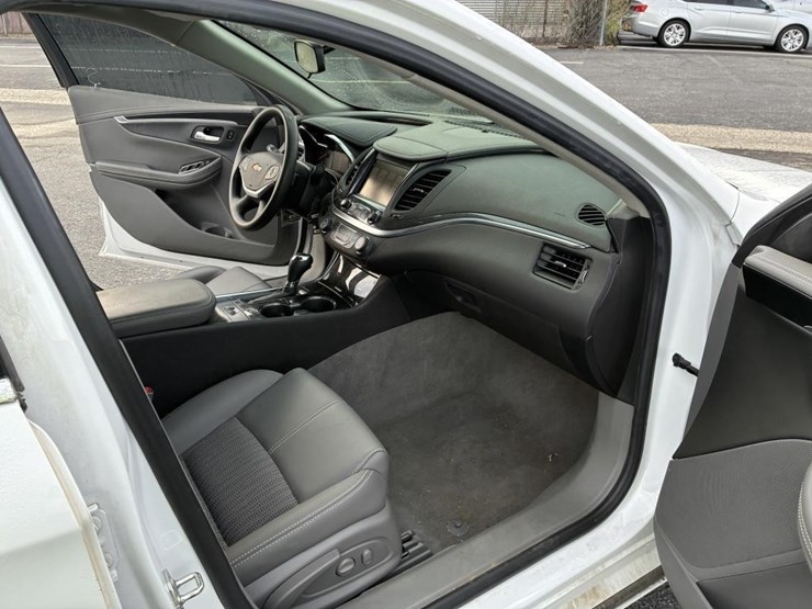 2019-chevrolet-impala-sedan-image-9