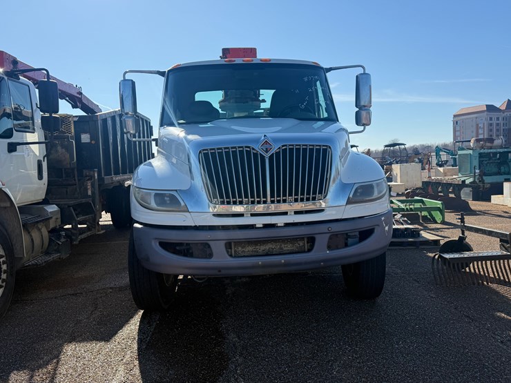2012-international-durastar-4400-image-3