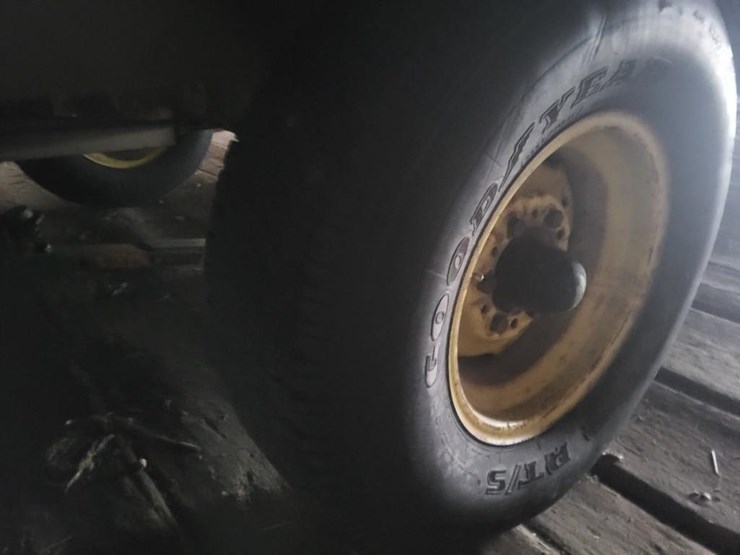 john-deere-1065-image-11