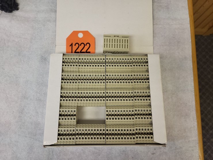 (20)-siemens-din-rail-10-space-connector-blocks---tag-#1222-image-1