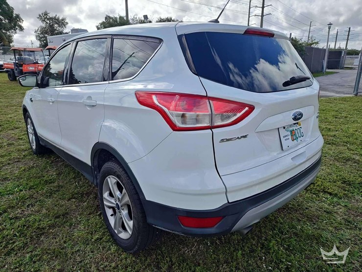 2015-ford-escape-image-3