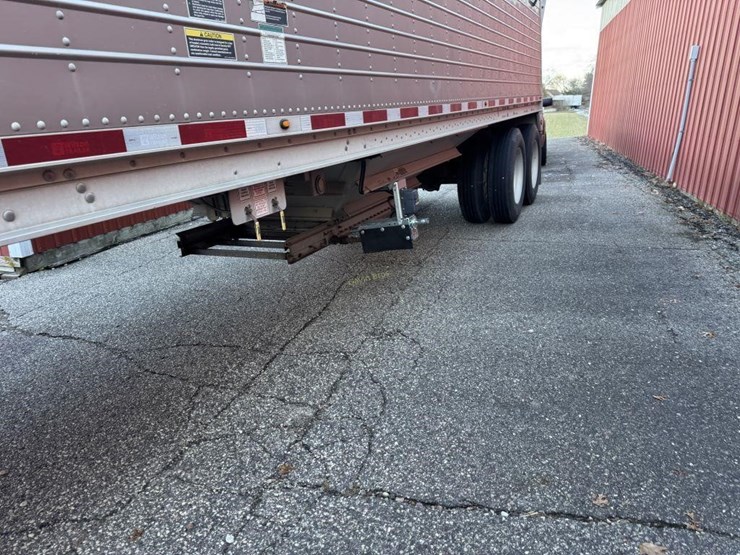 2014-wilson-hopper-bottom-image-4