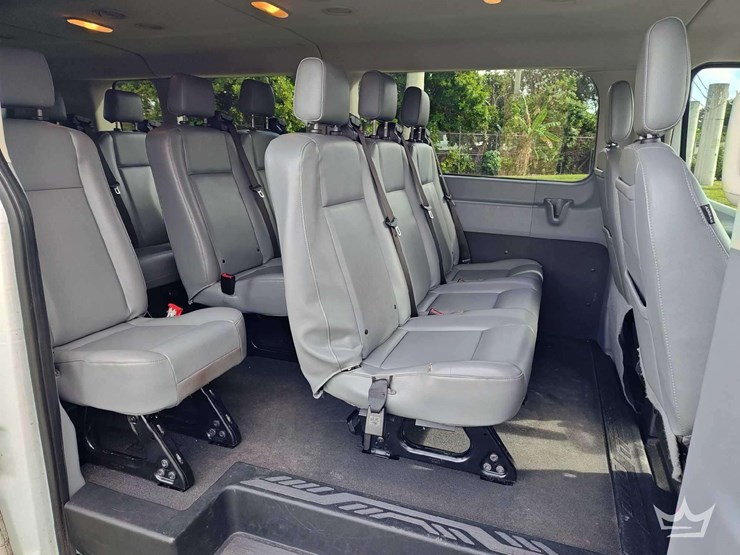 2018-ford-transit-image-12