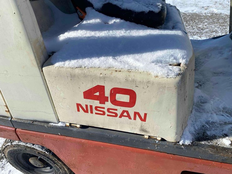 nissan-40-lp-forklift-image-15