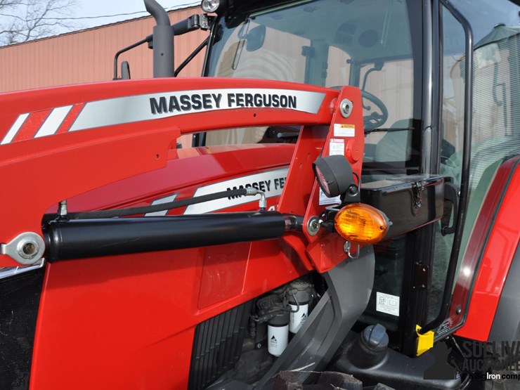2016-massey-ferguson-4708-image-15