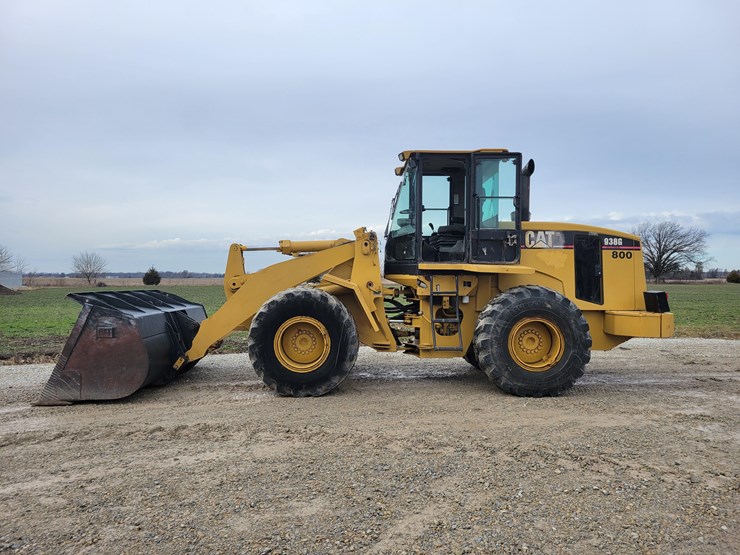 2004-caterpillar-938g-image-1