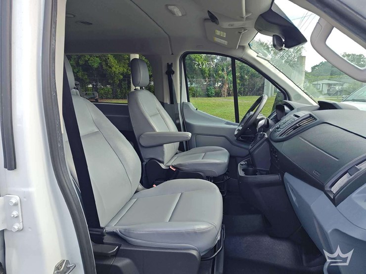 2018-ford-transit-image-44