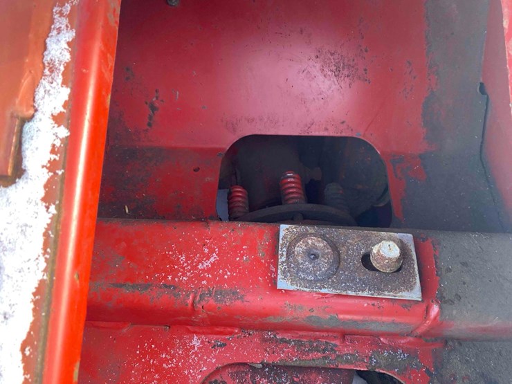 new-holland-1465-image-12