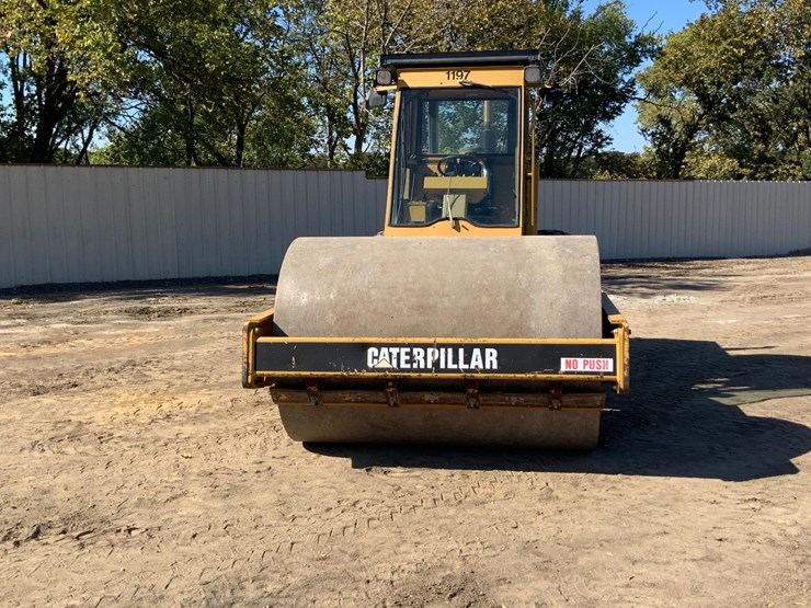 1994-caterpillar-cs-563-image-2