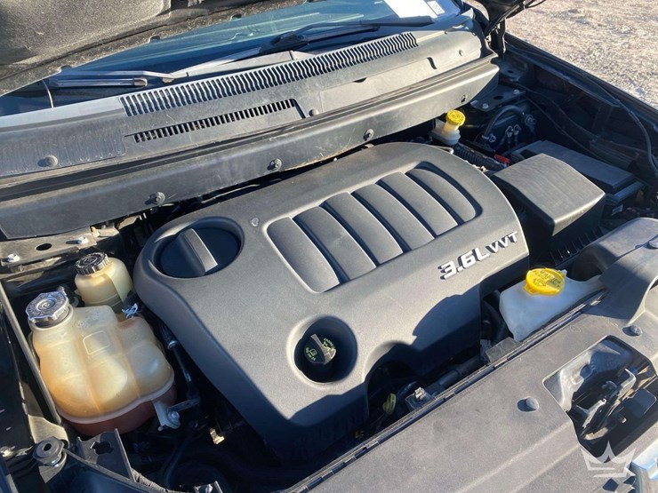 2015-dodge-journey-sxt-image-9