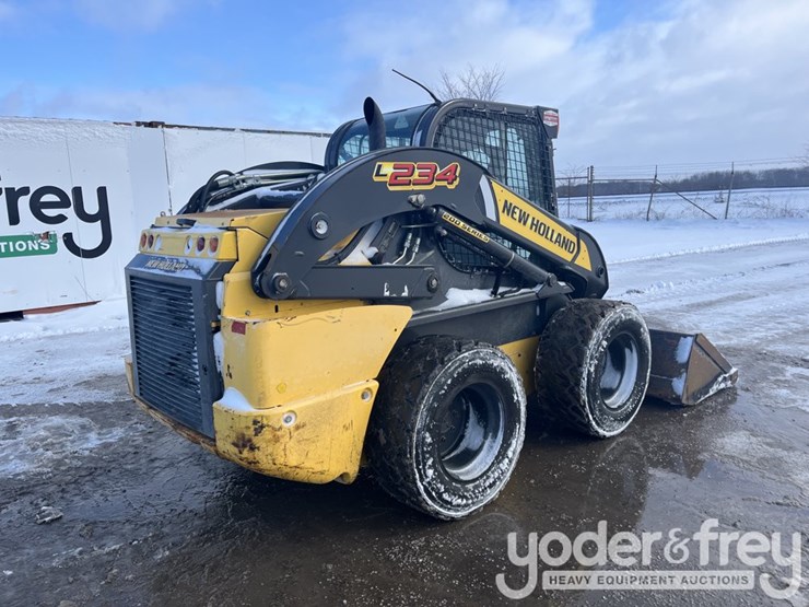 2017-new-holland-l234-image-6