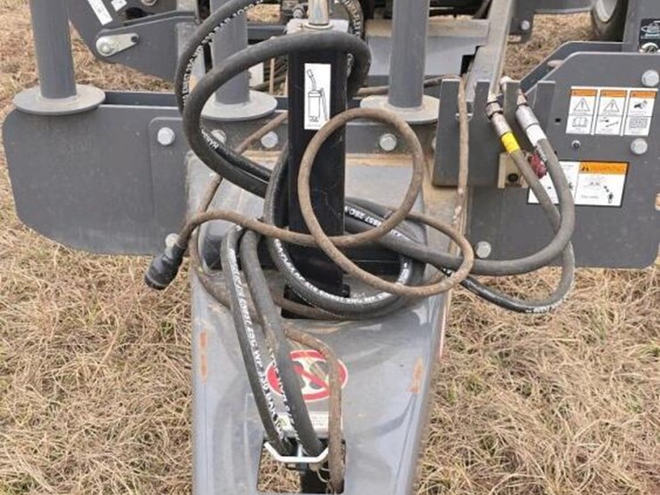 massey-ferguson-130tw-hay-wrapper,-s/n-arc04820vp900013:-one-owner,-monitor-in-office-image-2