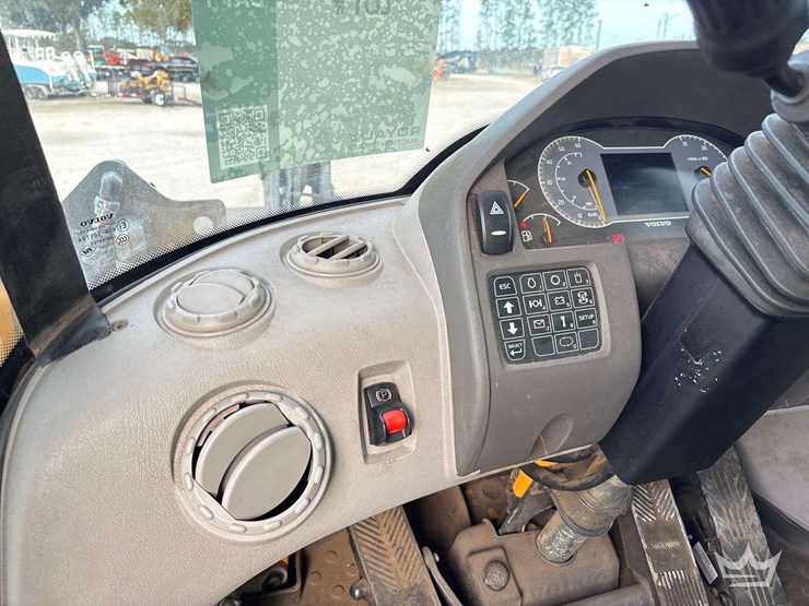 2020-volvo-l60h-image-29