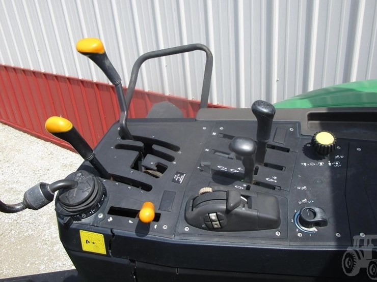 2006-john-deere-6120l-image-12