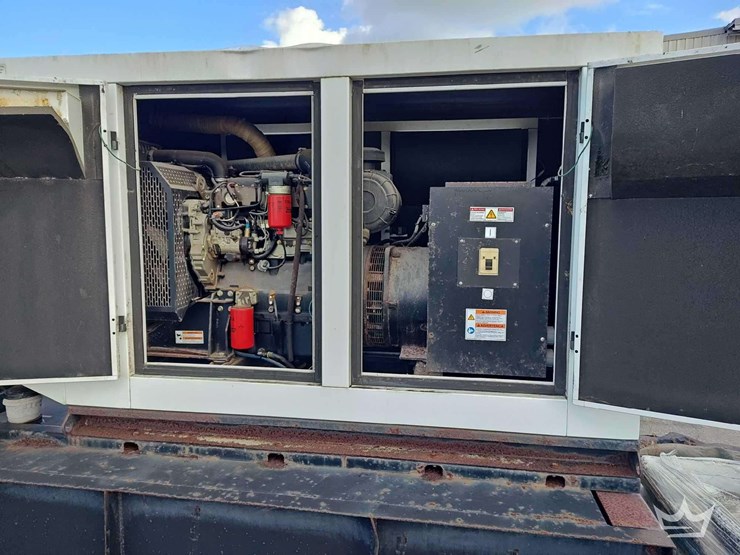 2010-tradewinds-tp-80-kw-standby-generator-image-22