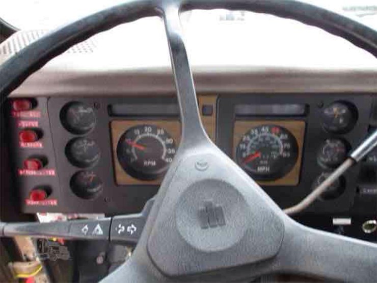 1984-international-s1900-image-41