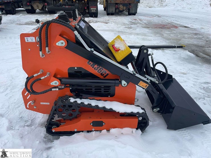 2026-unused-captok-ck36c-tracked-mini-skid-steer-image-6
