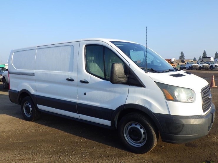 2016-ford-transit-image-2