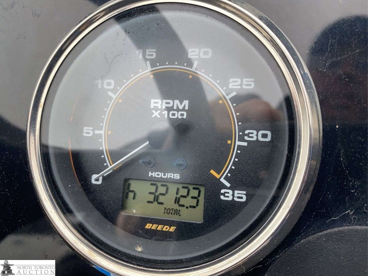 2010-zamboni-445-image-11