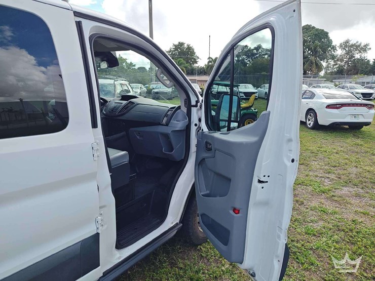 2018-ford-transit-image-11