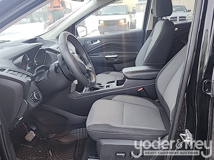 2017-ford-escape-image-15