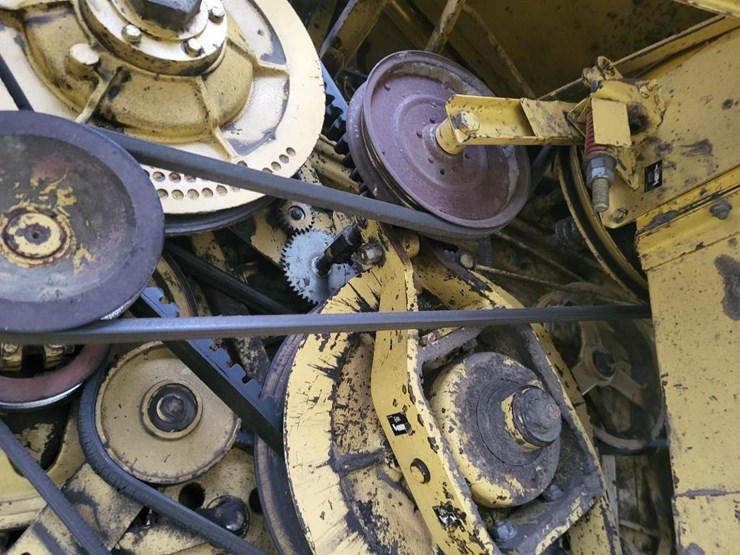 new-holland-tr88-image-43