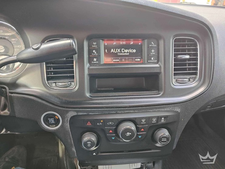 2012-dodge-charger-sedan-image-35