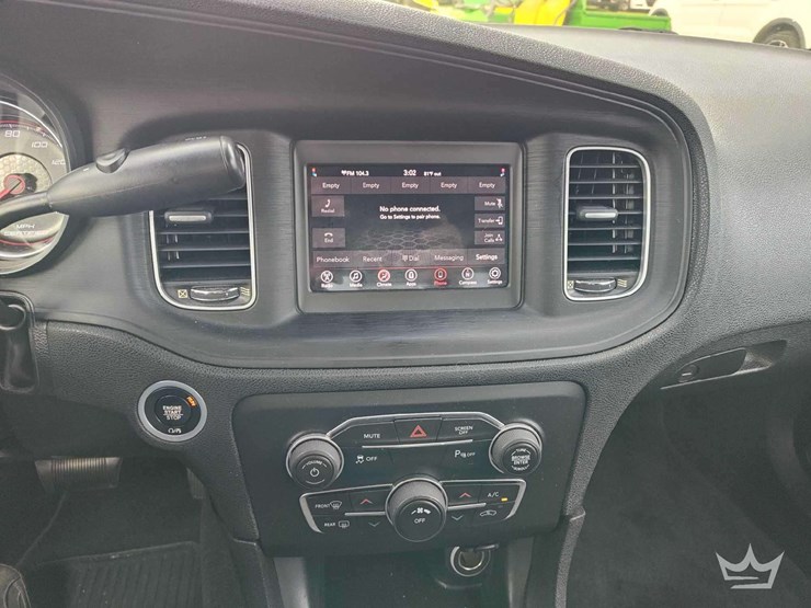 2018-dodge-charger-sedan-image-26