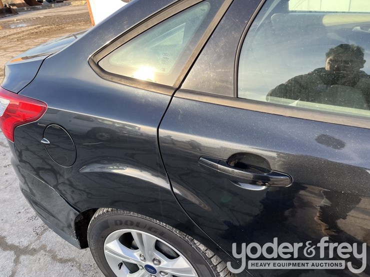 2014-ford-focus-image-27