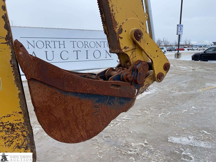 2019-caterpillar-420f2-it-image-22