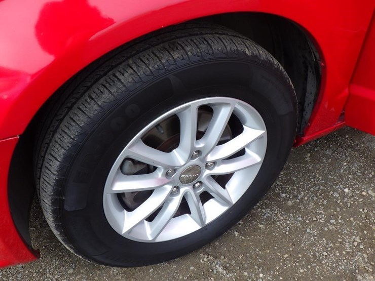 2013-dodge-grand-caravan-image-13