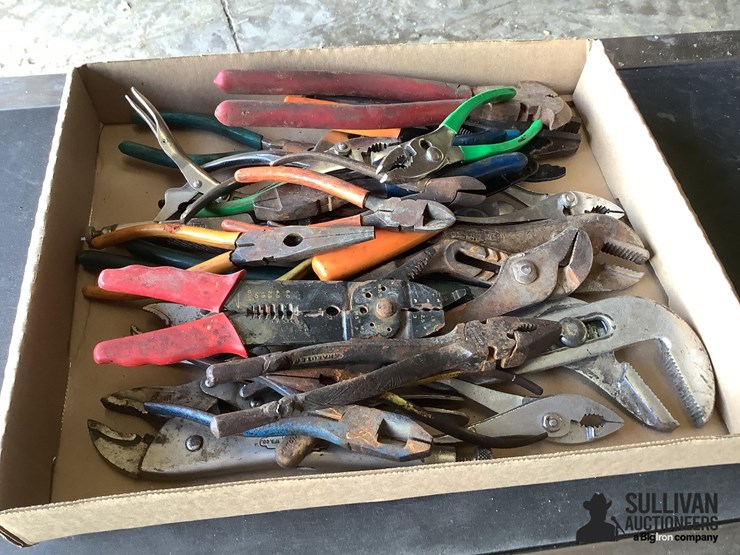 assorted-pliers-image-2