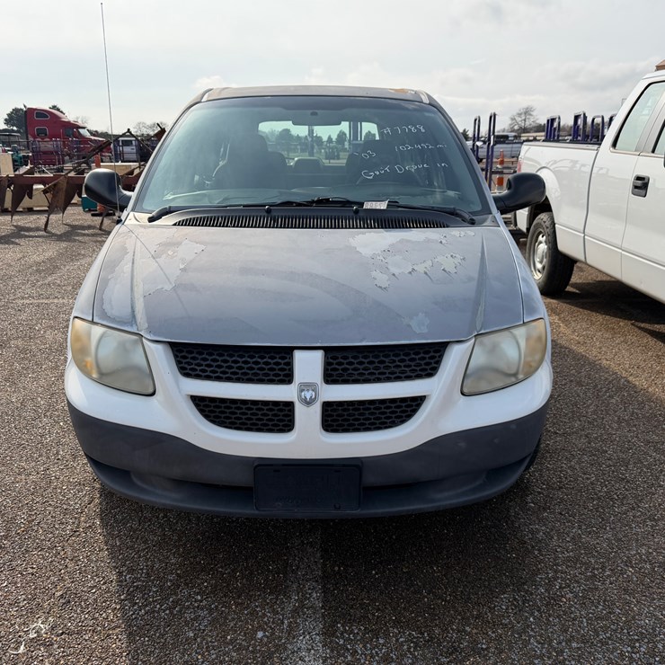 #7788 • 2003 Dodge Minivan