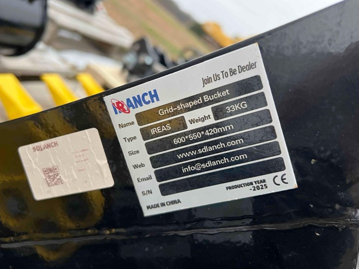 mini-excavator-rock-bucket-image-3