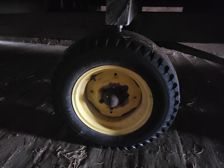 john-deere-18-image-9