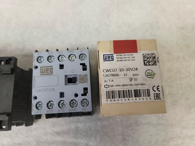 (4)-mini---contactors-7-amp-3-pole-w/1-auxiliary-contact---tag-#1216-image-6
