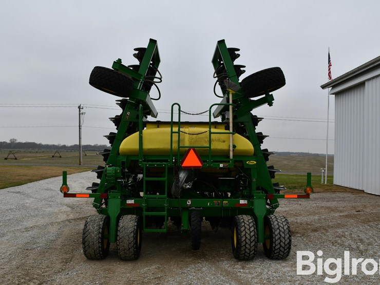 2015-john-deere-35-image-6