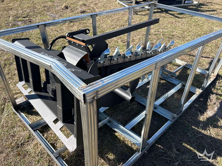 2025-hydraulic-trencher-skid-steer-attachment-image-2