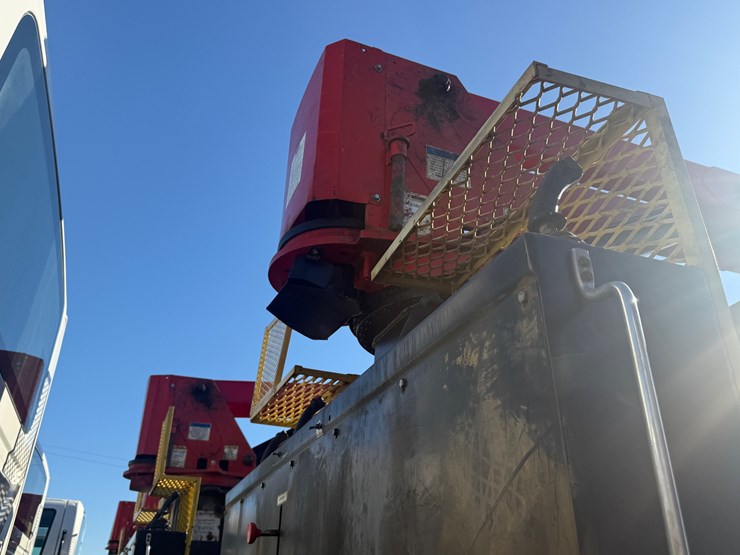 2018-international-durastar-4400-image-18