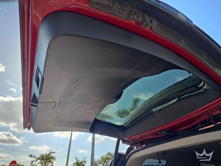 2015-gmc-yukon-denali-image-38