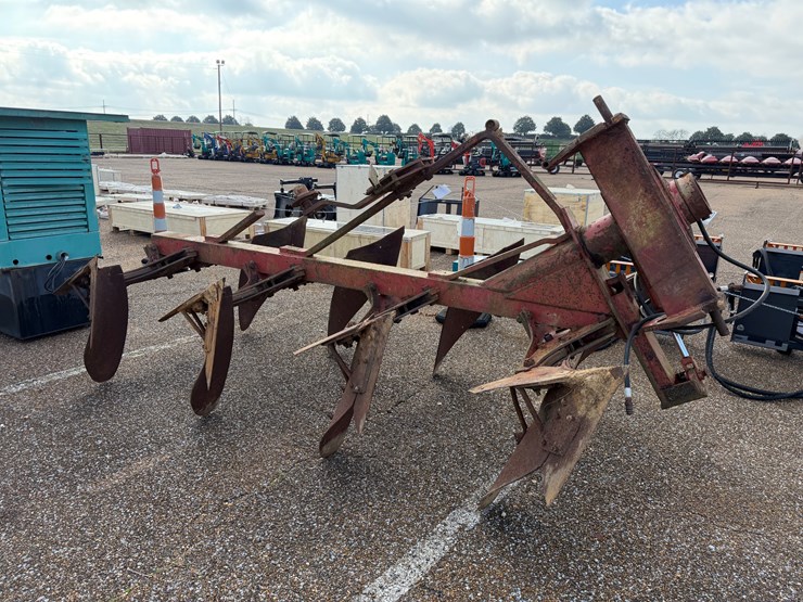 #7770-•-4-bottom-flip-over-plow-image-3