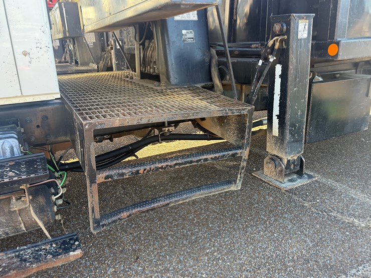 2012-international-durastar-4400-image-12